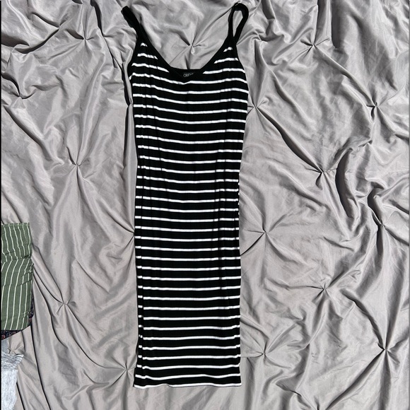 F21 dress - Picture 2 of 4